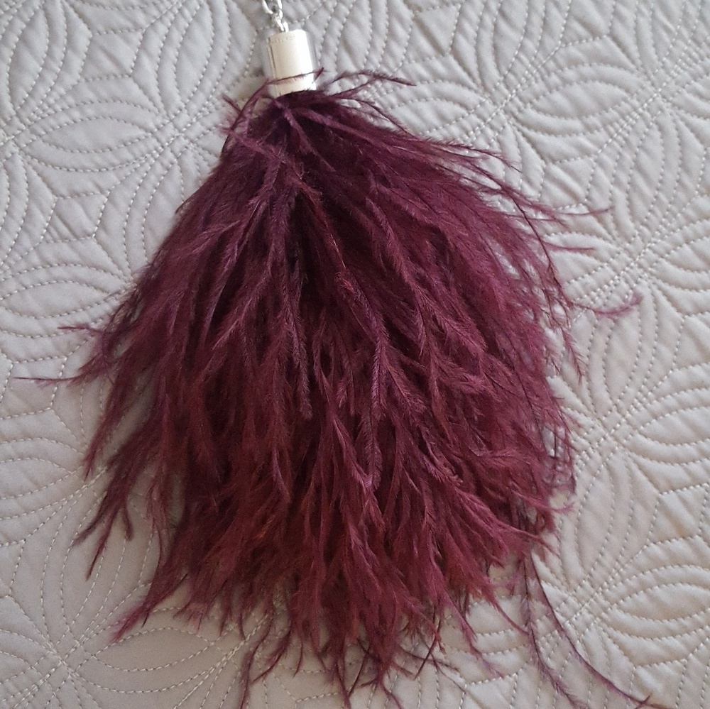 Ostrich feather Pom Pom
